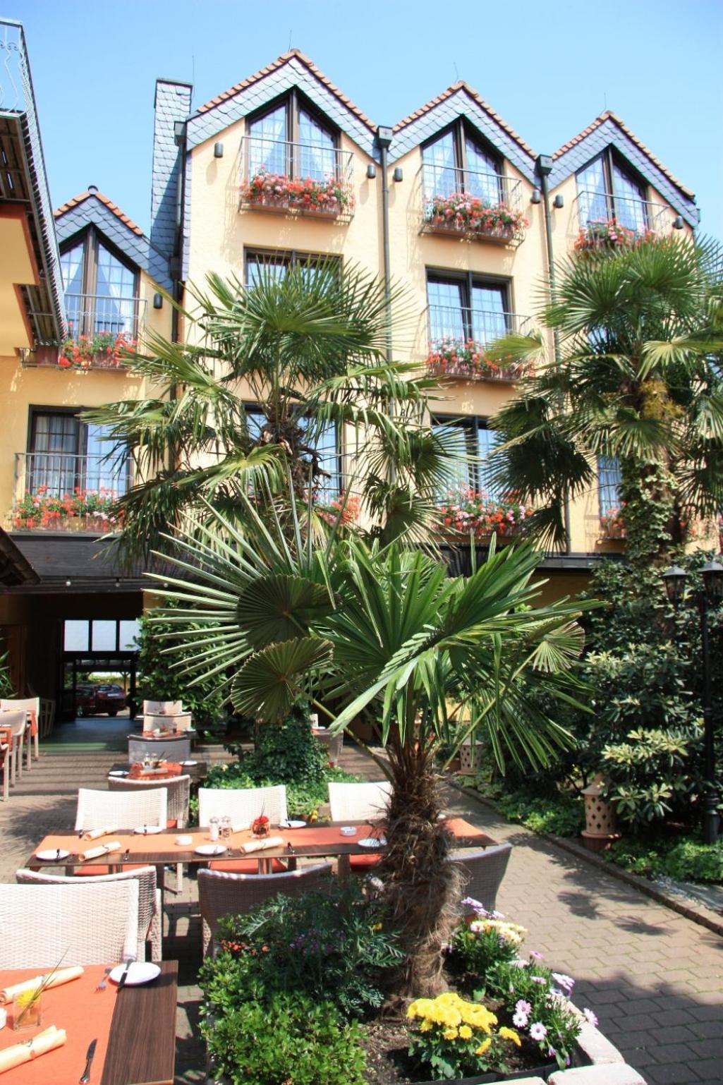 Hotel Und Restaurant Bommersheim Eschborn Exterior photo